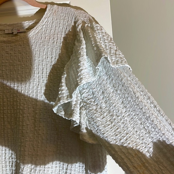 Francesca's Ruffel Top - Picture 2 of 3